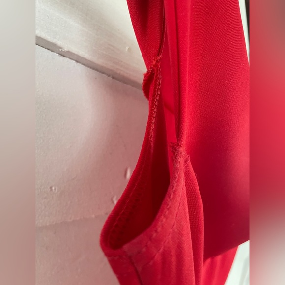 Red Boohoo Night Off Shoulder Midi Dress - Picture 9 of 11